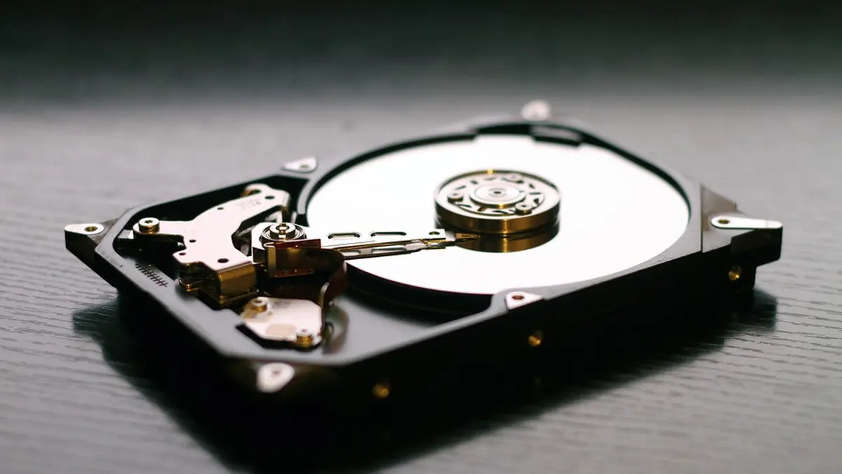 Resiko saat Lock D Harddisk Laptop Berwarna Merah