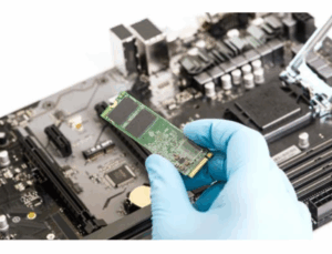 Kebiasaan yang Bikin SSD Laptop Cepat Rusak