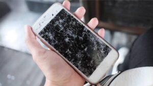 Kebiasaan Buruk yang Bikin HP Cepat Rusak