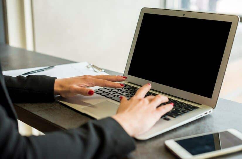 Laptop Terbaik untuk Penulis, Harga Murah dan Fitur Lengkap