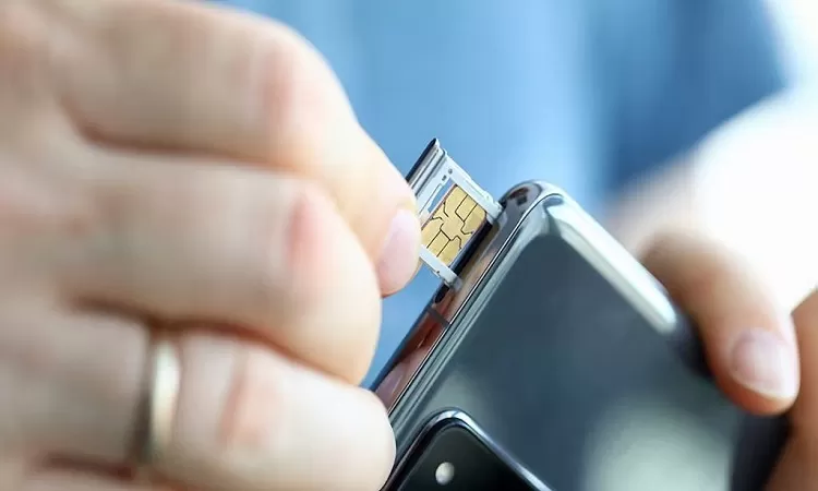 Tips Mengeluarkan Kartu SIM yang Sulit Dikeluarkan dari HP