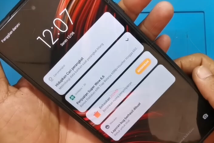 Cara Mengatasi Layar HP Tidak Bisa Disentuh dan Dimatikan